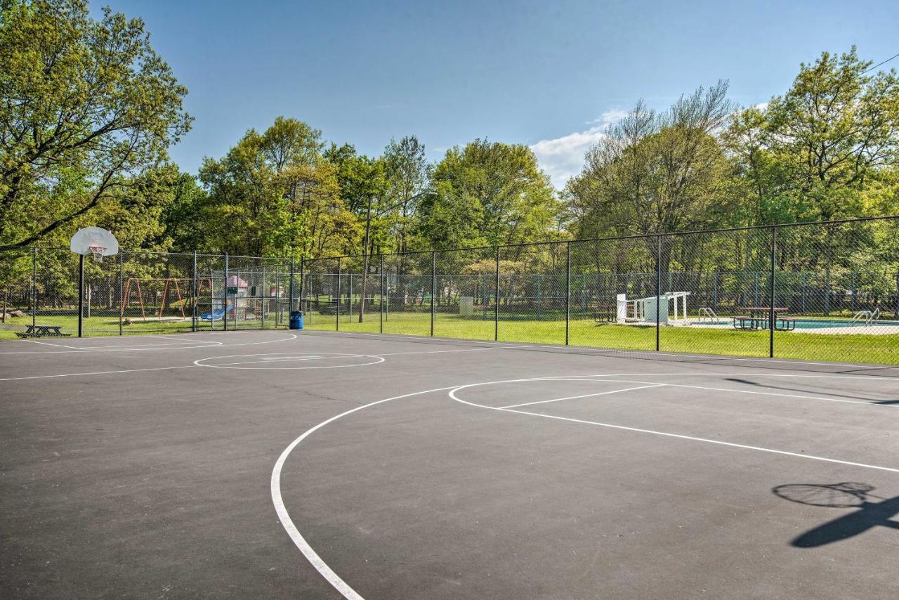 Pocono Mountain Escape With Game Room Walk To Lake! Albrightsville ภายนอก รูปภาพ
